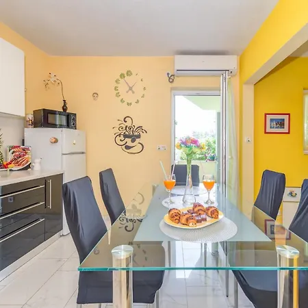 Petra 5 Lägenhet Trogir